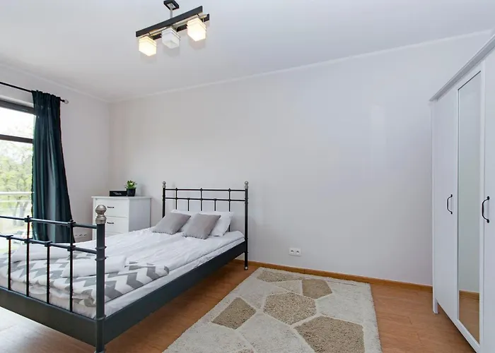 Perla Rentyear Apartments